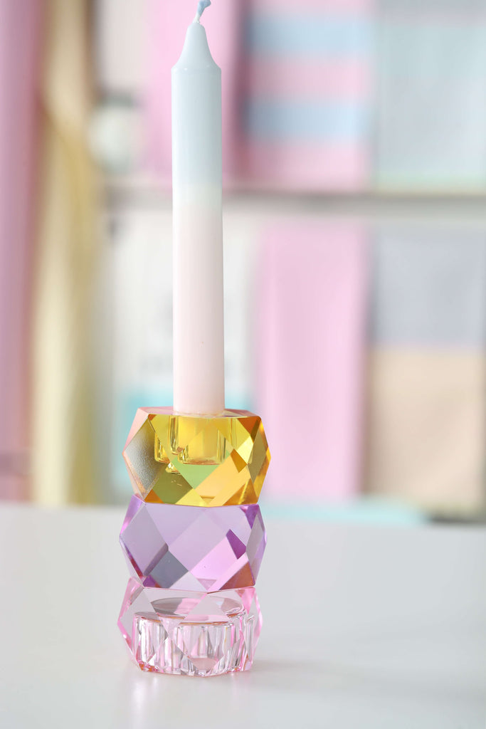 Love, Manuela Miss Étoile Lysestake/Telys 3-delt