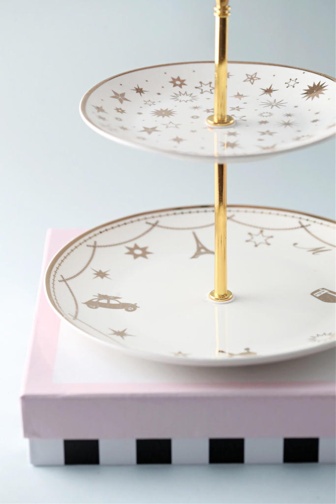 Love, Manuela Stands  Miss Étoile two tier